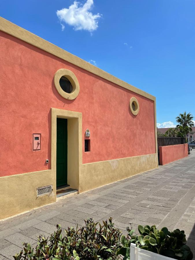 Villa Pomelia, Villa Nel Corso Di Santa Marina Salina A 50 Mt Dal Mare Exterior photo